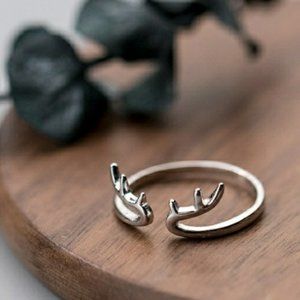 BRAND NEW Adjustable Reindeer Silver Ring